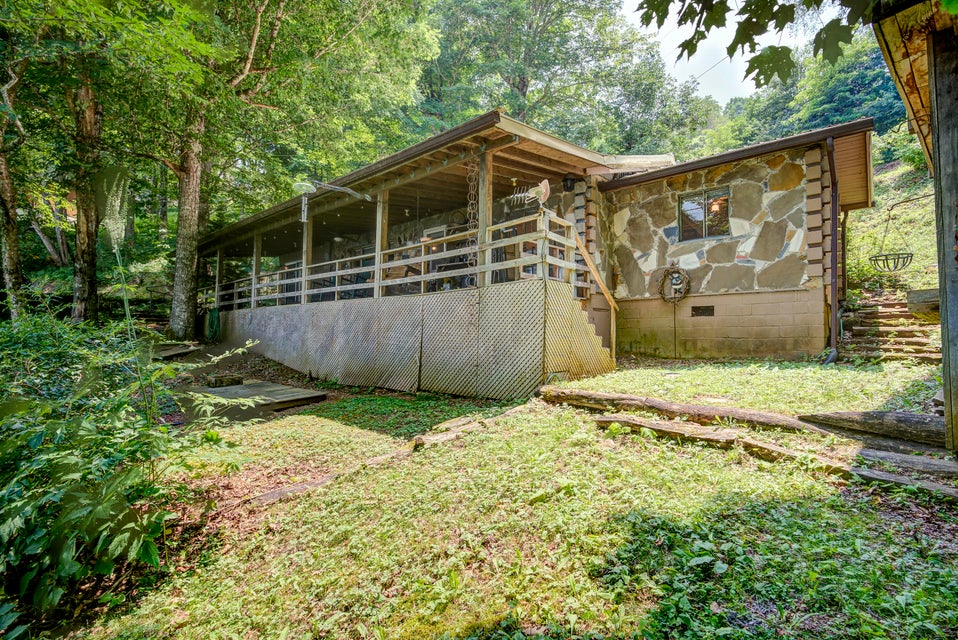 Photo #26: 117 Rustic Log Cabin Lane