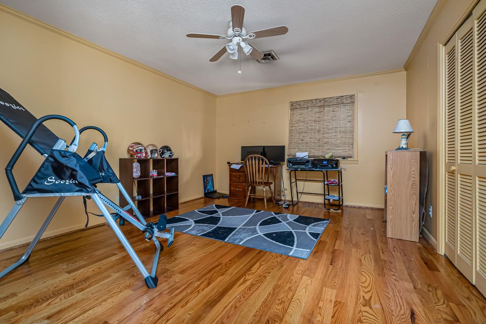 Photo #48: 2300 Camelot Circle