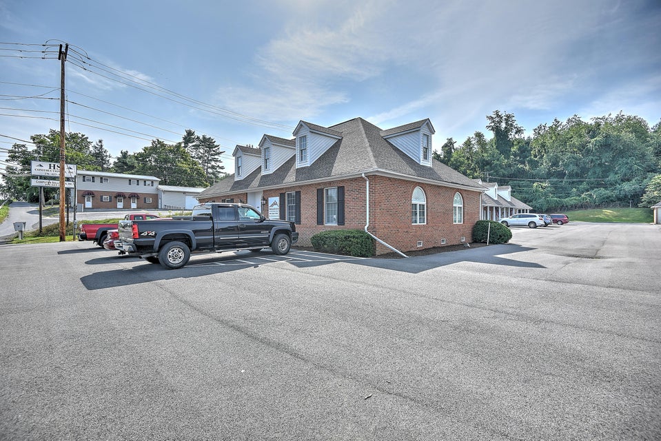 Photo #5: 966 Main Street