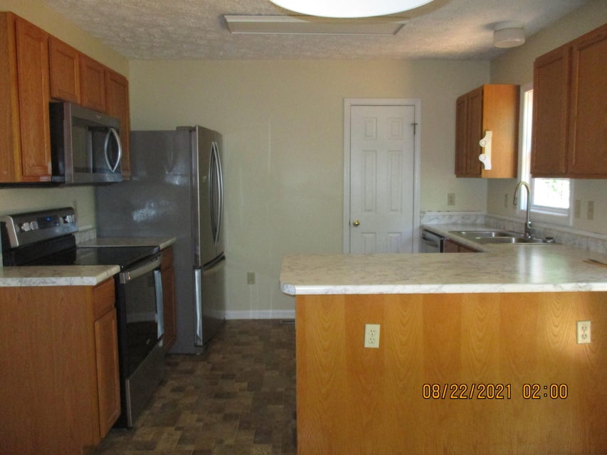Photo #10: 252 Overhill Drive