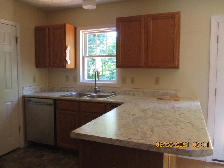 Photo #12: 252 Overhill Drive
