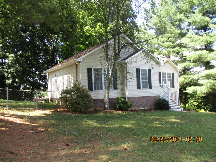 Photo #3: 252 Overhill Drive