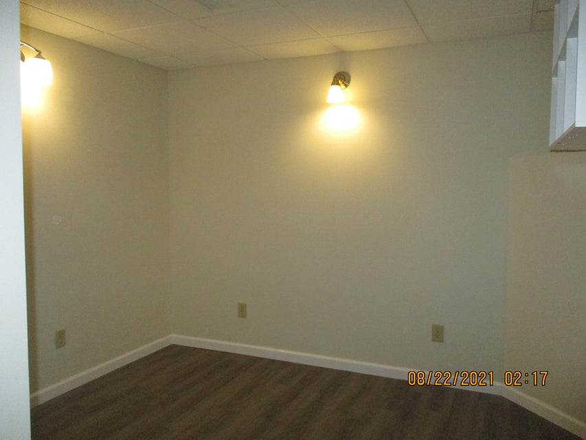 Photo #39: 252 Overhill Drive
