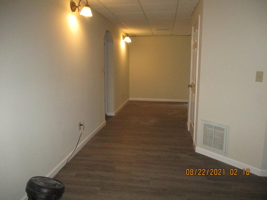 Photo #32: 252 Overhill Drive