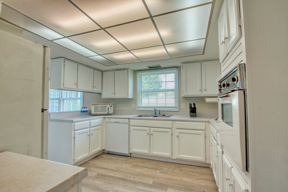 Photo #10: 2208 Cloverdale Road