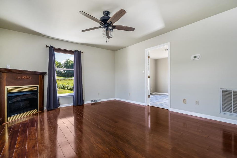 Photo #10: 776 Glendale Road