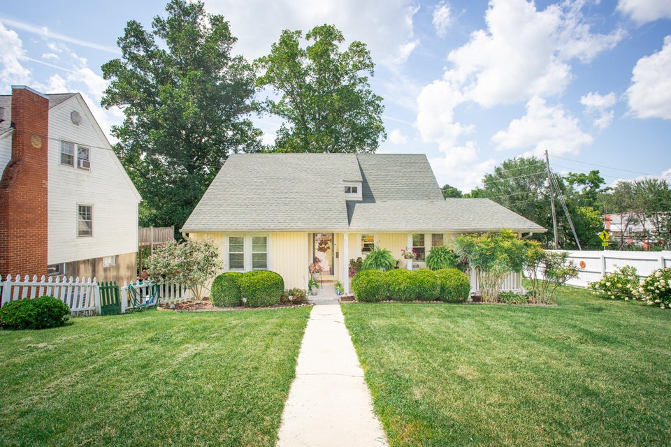 Photo #2: 800 Southside Avenue