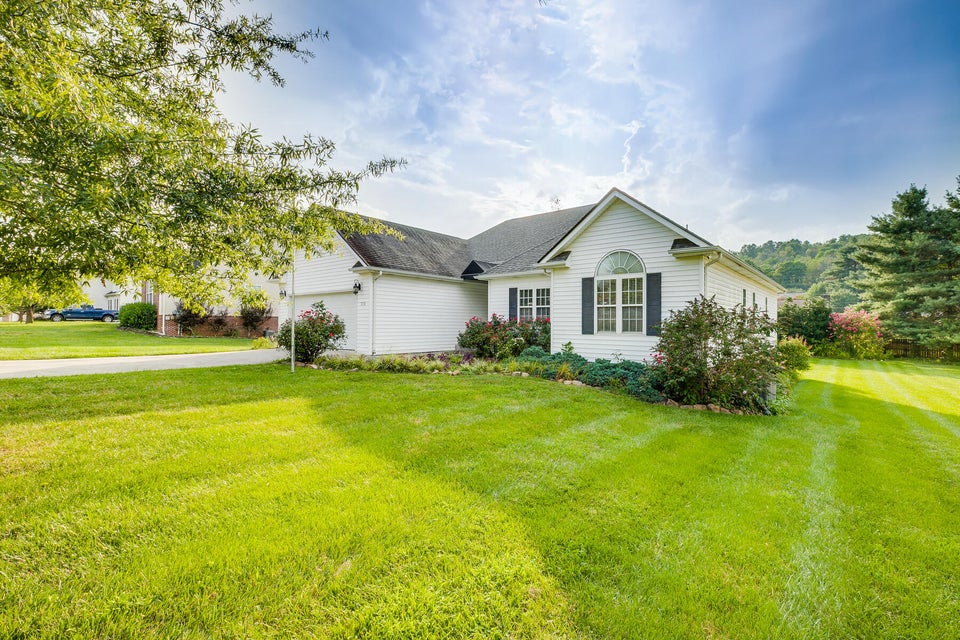Photo #3: 236 Wiltshire Drive