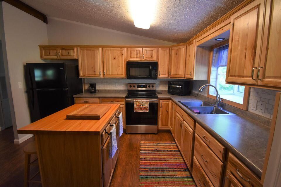 Photo #18: 616 Sinks Road