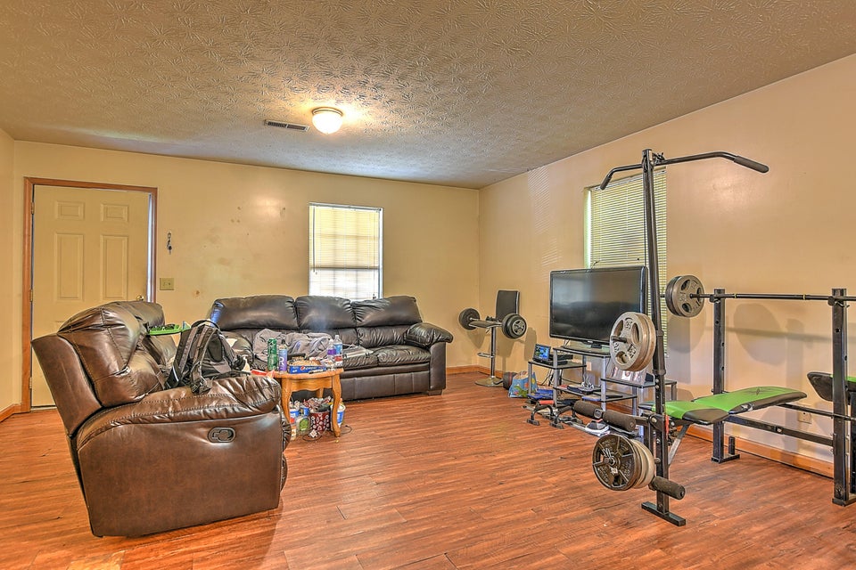 Photo #31: 2130-2190 Pottertown Road