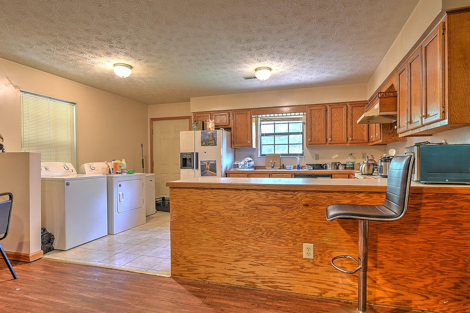 Photo #32: 2130-2190 Pottertown Road