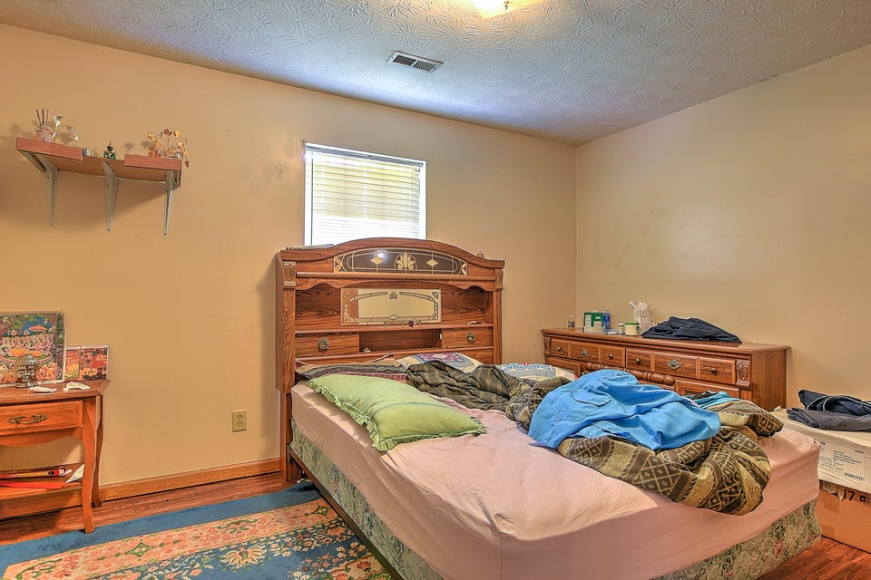 Photo #33: 2130-2190 Pottertown Road