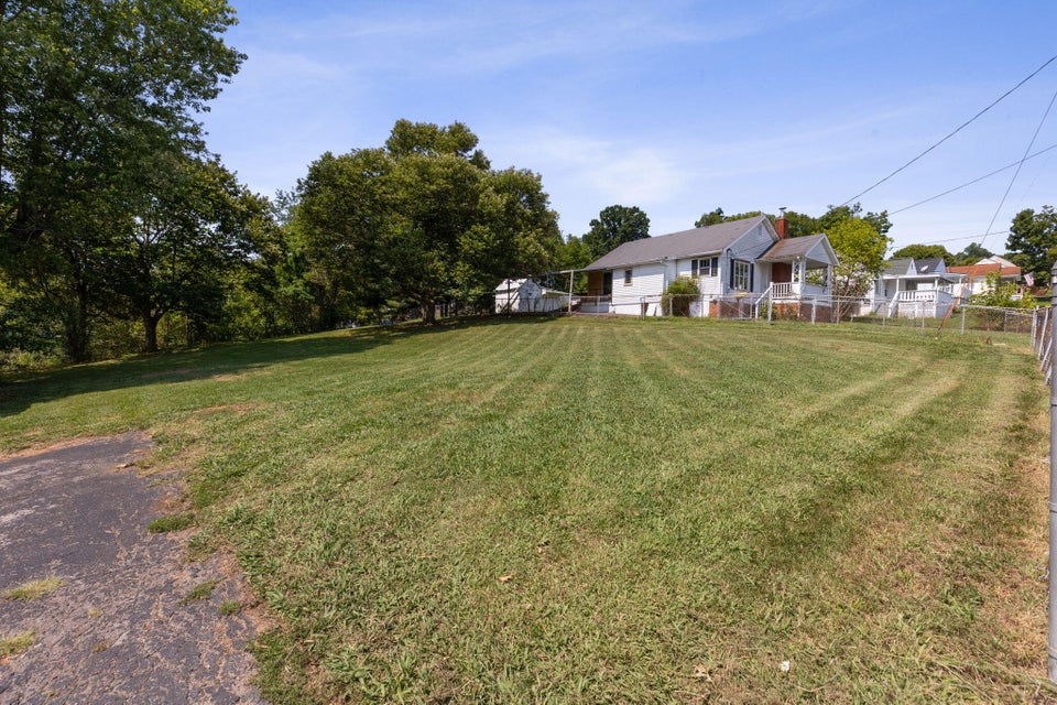 Photo #30: 128 Kingsley Avenue