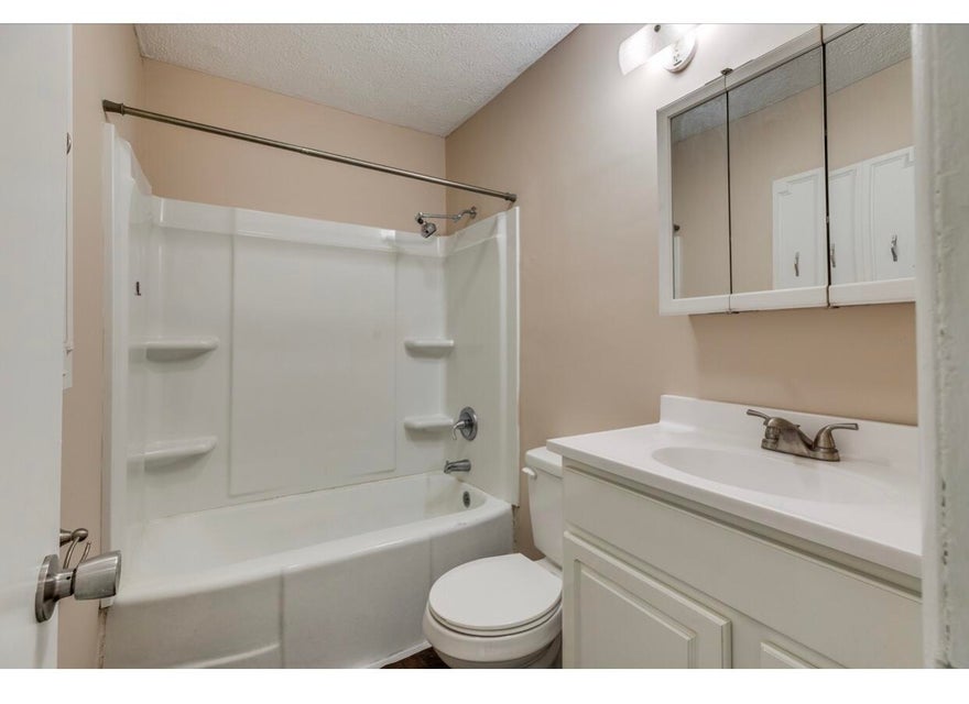 Photo #15: 3914 Bond Drive