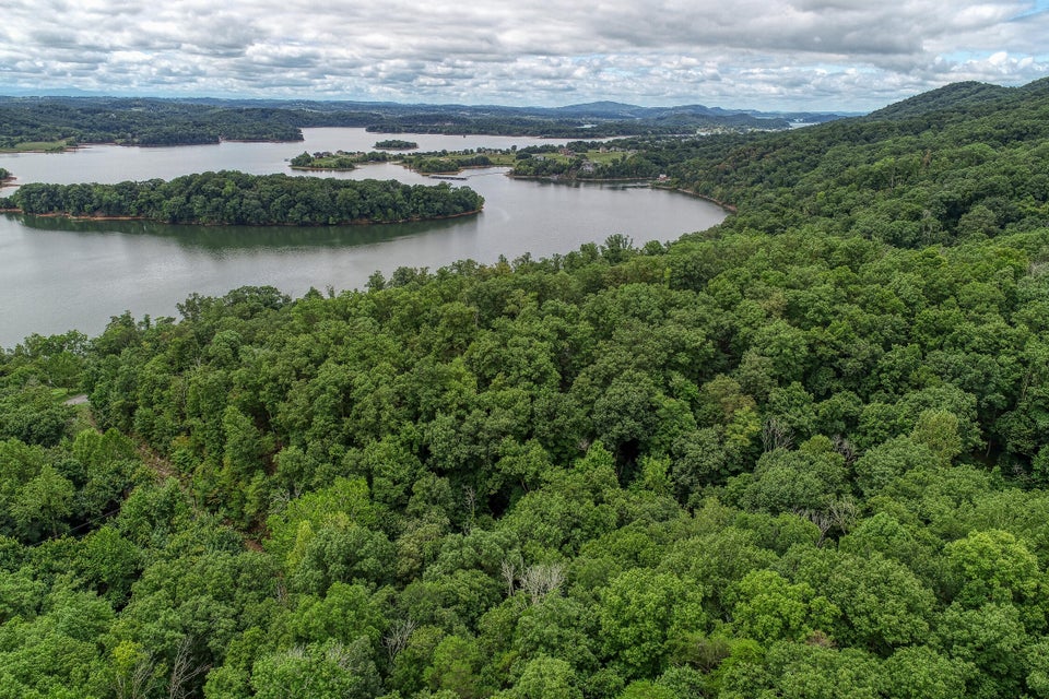 Photo #6: 648 & 627 Lakeview Drive