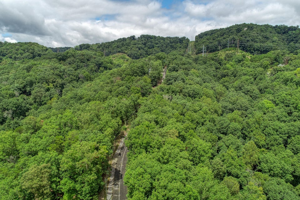 Photo #14: 648 & 627 Lakeview Drive