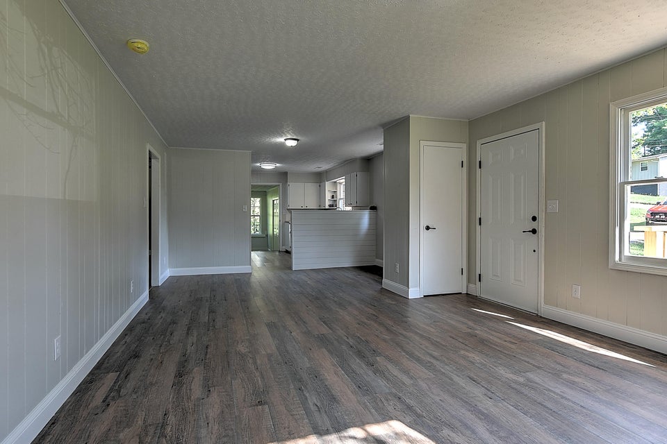 Photo #5: 1802 Presswood Road