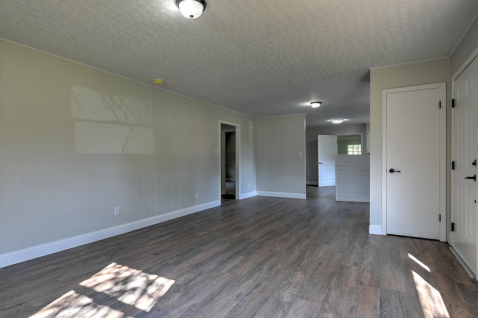 Photo #6: 1802 Presswood Road