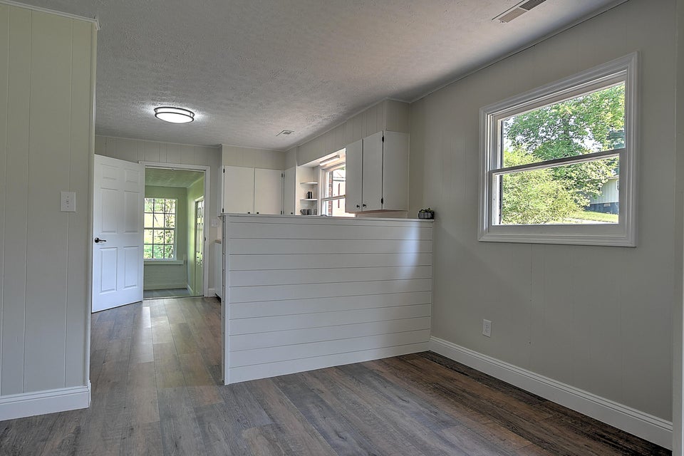 Photo #8: 1802 Presswood Road