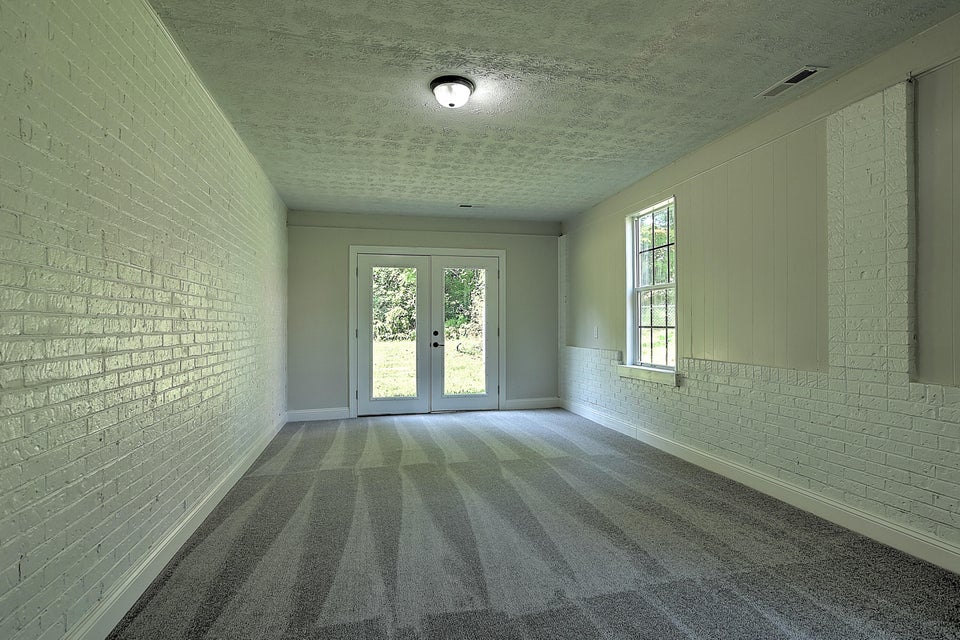 Photo #14: 1802 Presswood Road