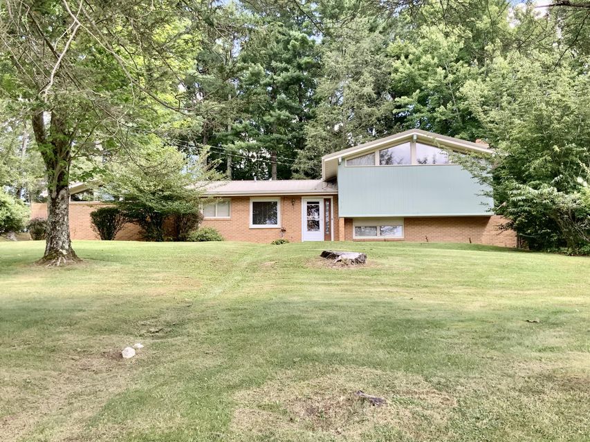 Photo #2: 955 Jefferson Drive