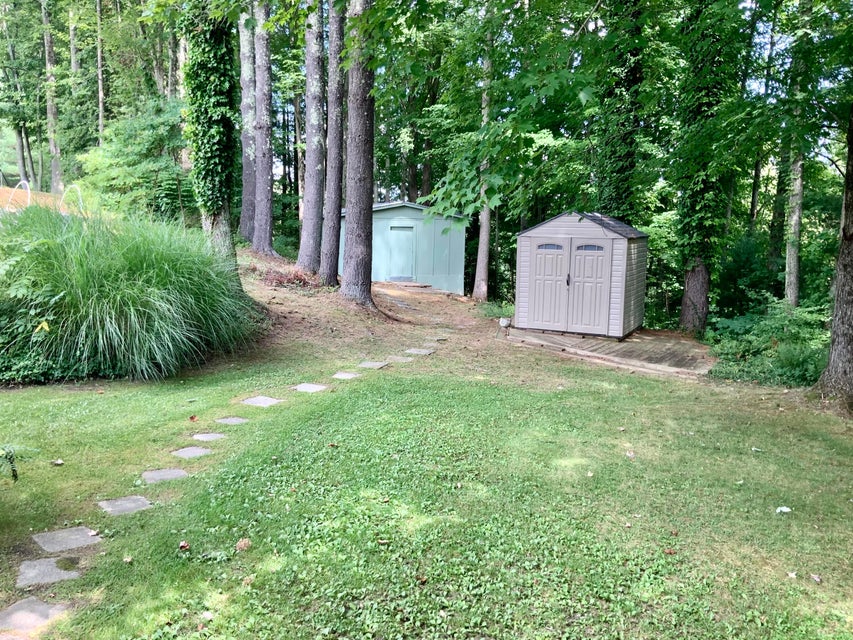 Photo #8: 955 Jefferson Drive