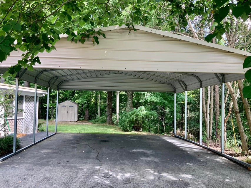 Photo #9: 955 Jefferson Drive