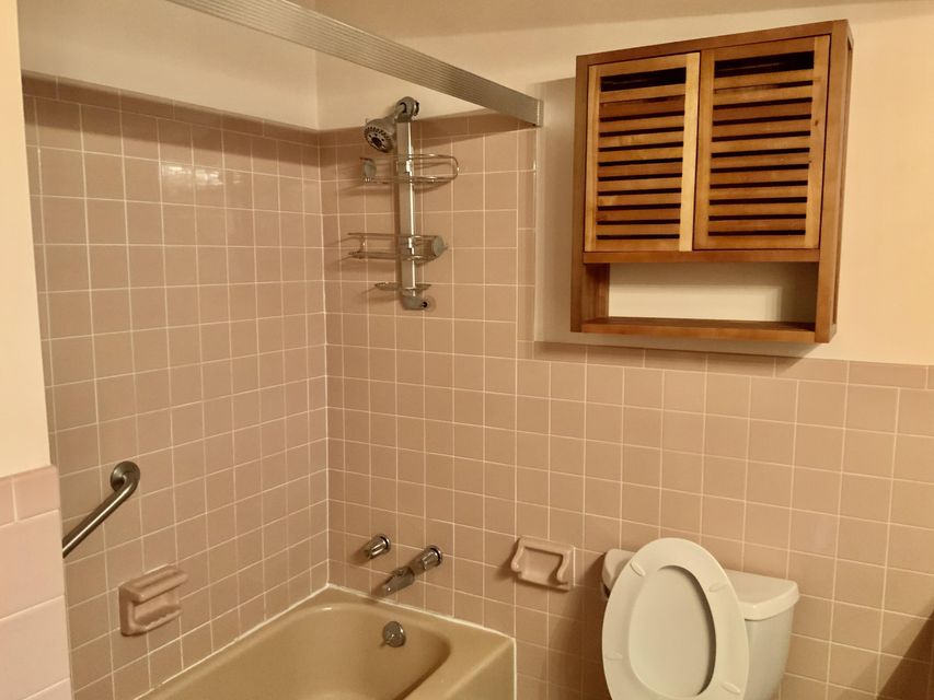 Photo #15: 955 Jefferson Drive