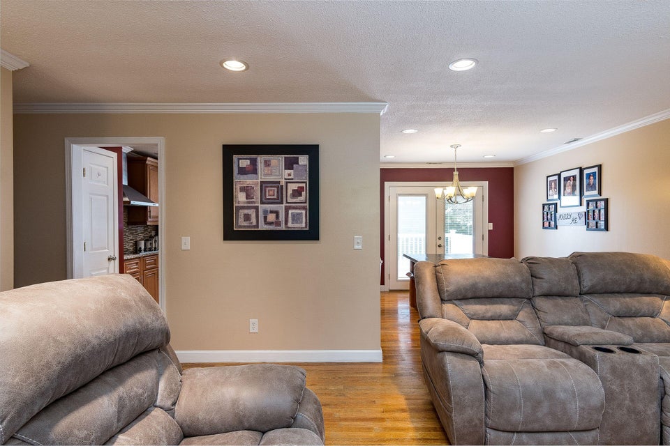Photo #6: 106 Summit Drive
