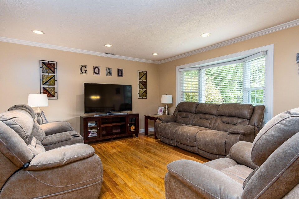 Photo #4: 106 Summit Drive