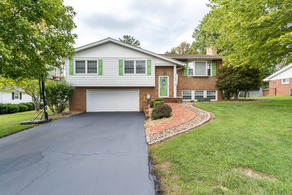 Photo #1: 106 Summit Drive