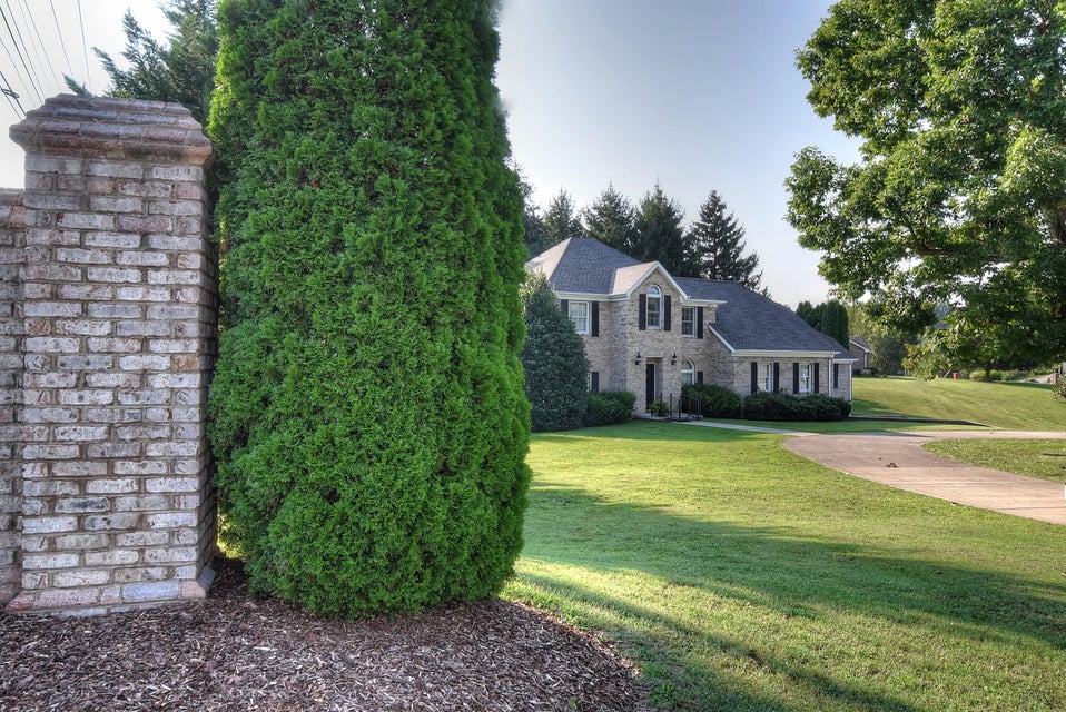 Photo #9: 1001 Estate Drive