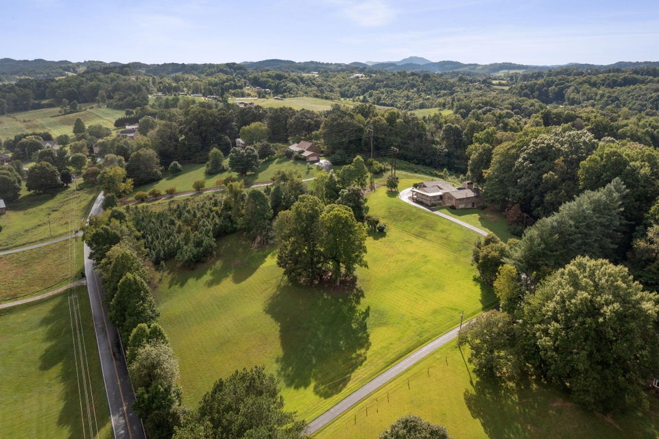 Photo #4: 1080 Hidden Valley Road