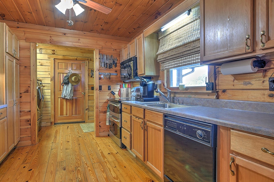 Photo #14: 6135 Jearoldstown Road