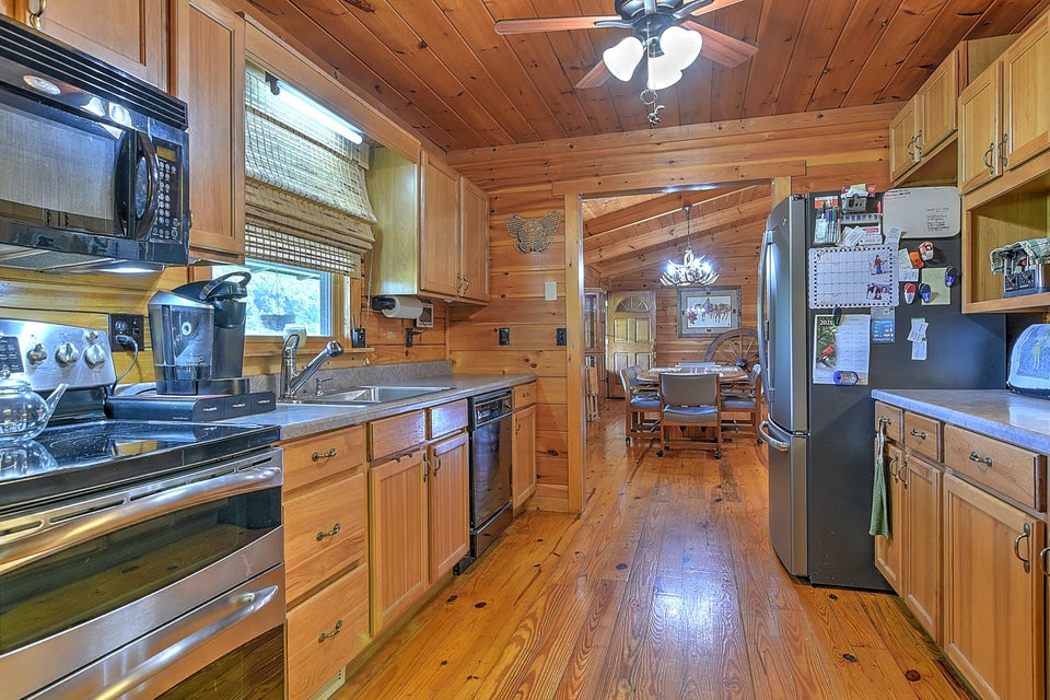 Photo #16: 6135 Jearoldstown Road