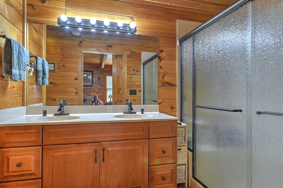 Photo #22: 6135 Jearoldstown Road