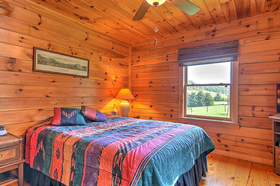 Photo #27: 6135 Jearoldstown Road