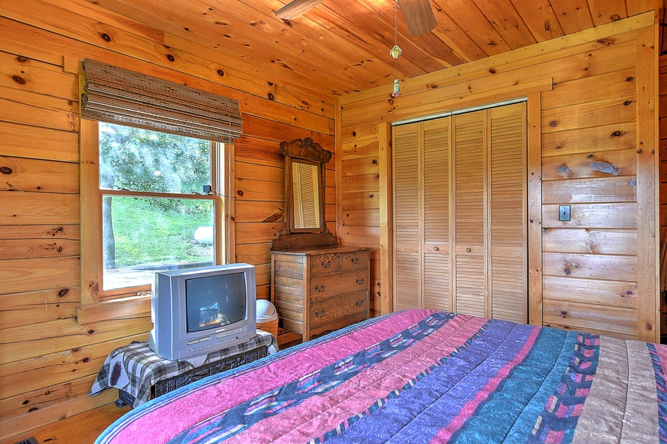 Photo #28: 6135 Jearoldstown Road