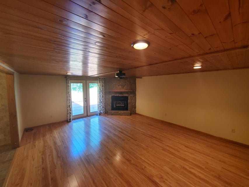 Photo #31: 1718 Seaford Lane