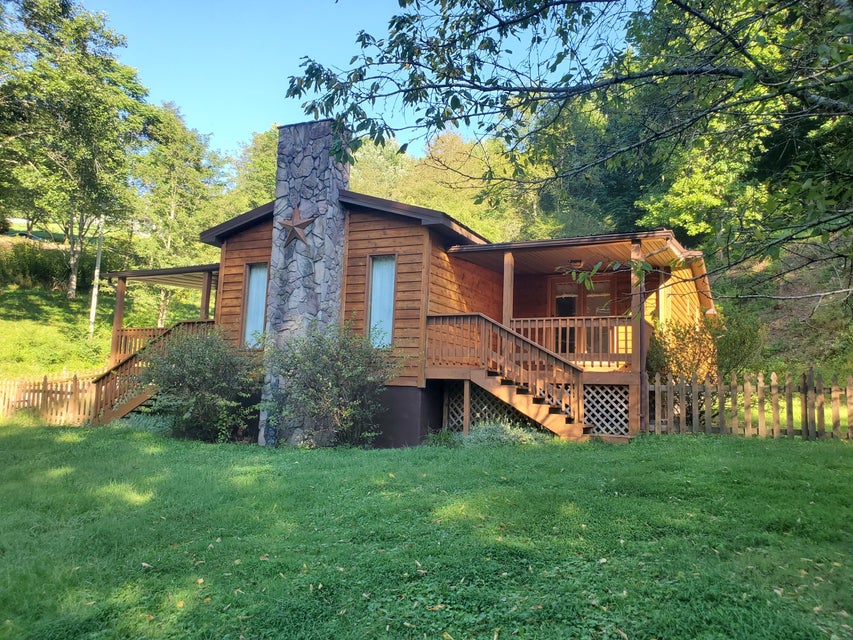 Photo #2: 1718 Seaford Lane