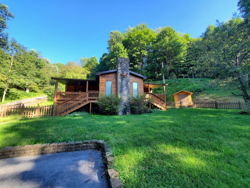 Photo #5: 1718 Seaford Lane