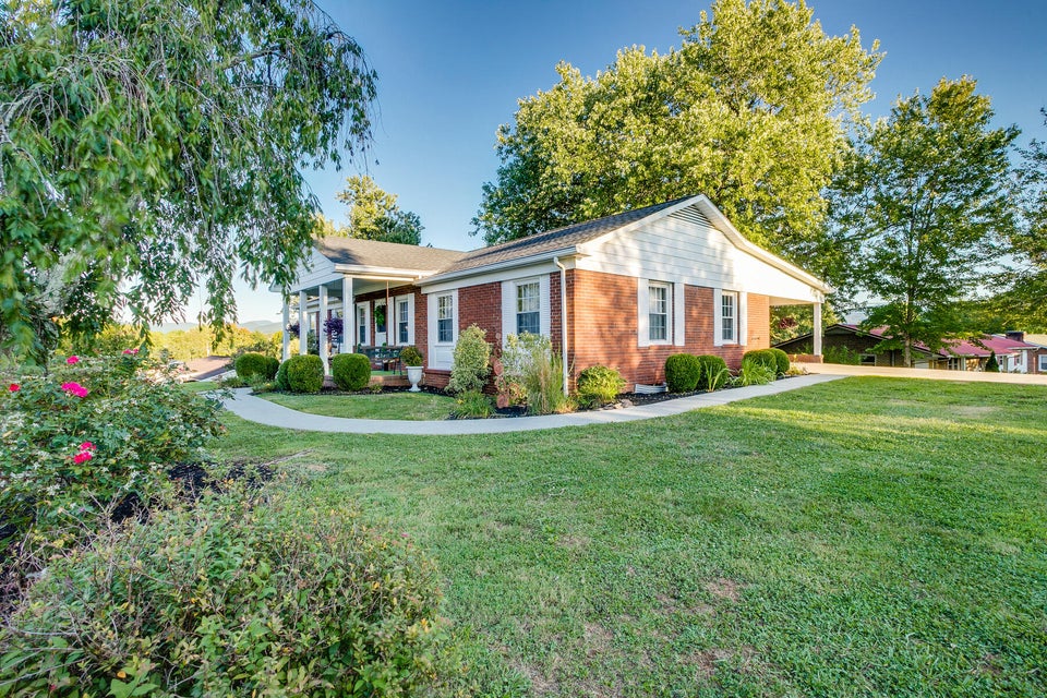 Photo #5: 206 Mayflower Road