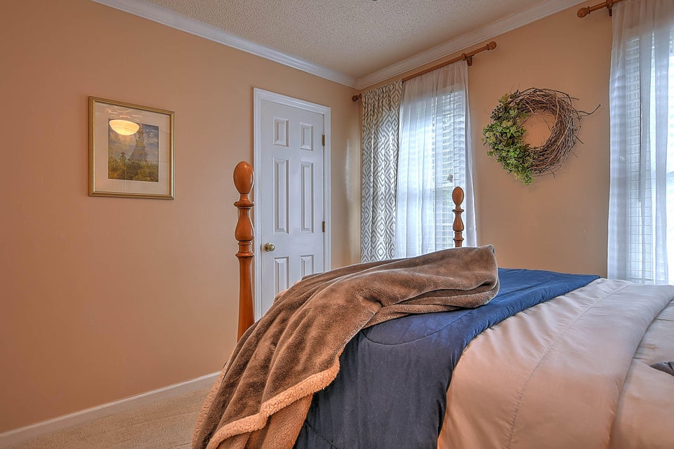 Photo #34: 117 Partridge Place Place