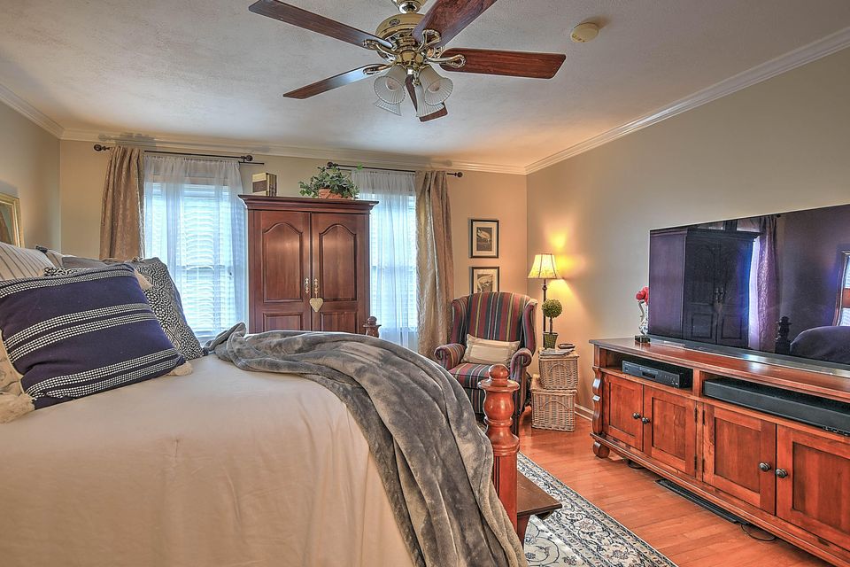 Photo #42: 117 Partridge Place Place