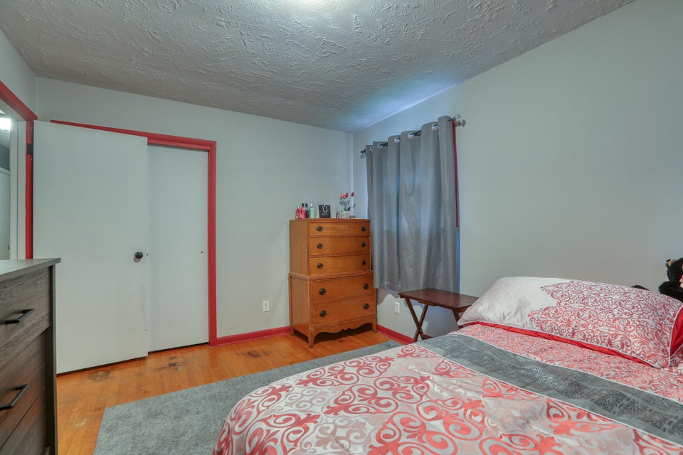 Photo #21: 1725 Russell Street