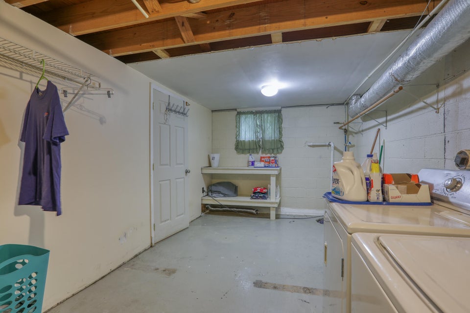 Photo #35: 1725 Russell Street