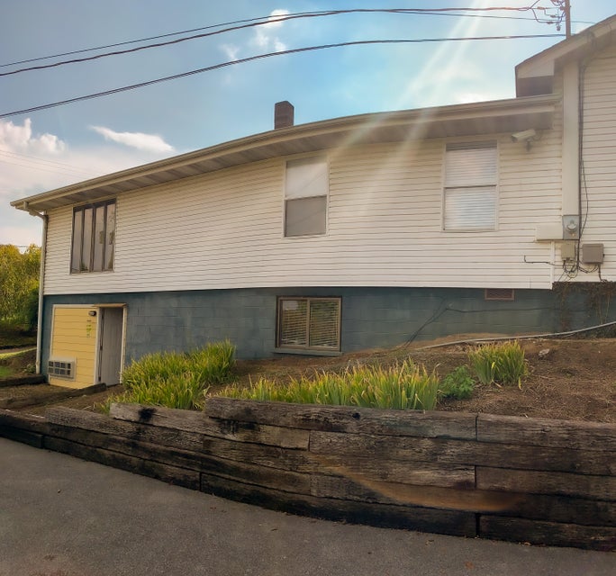 Photo #17: 202 Meadow Lane
