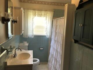 Photo #16: 222 Anderson Street