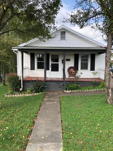 Photo #1: 104 Kingsley Avenue