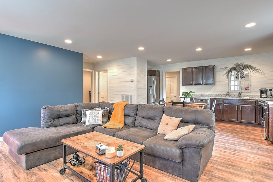 Photo #7: 1075 Prospect Avenue